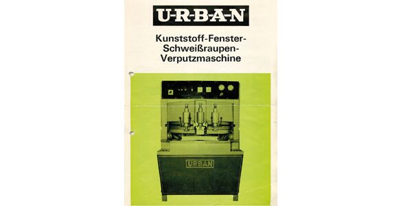 Der erste automatische Verputzautomat der Firma Urban Maschinenbau.